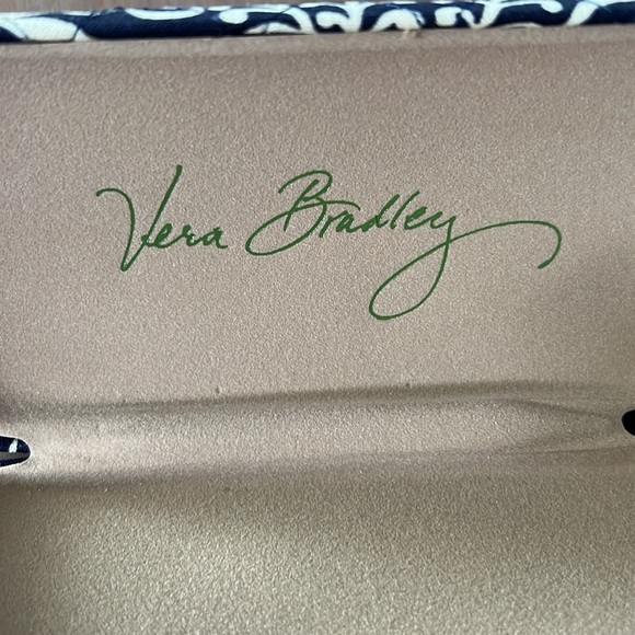 Vera Bradley eyeglass case - Picture 4 of 4